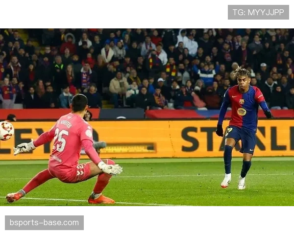 巴萨强强对话再陷困境，表面硬刚难掩防守漏洞