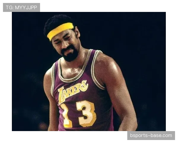 张伯伦篮下强攻拉开差距 助力球队持续统治内线数据